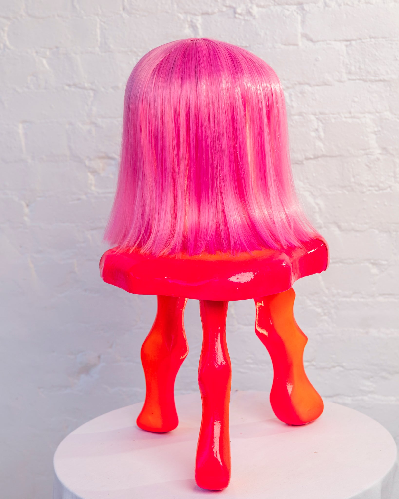 LUSCIOUS PINK WIG LAMP